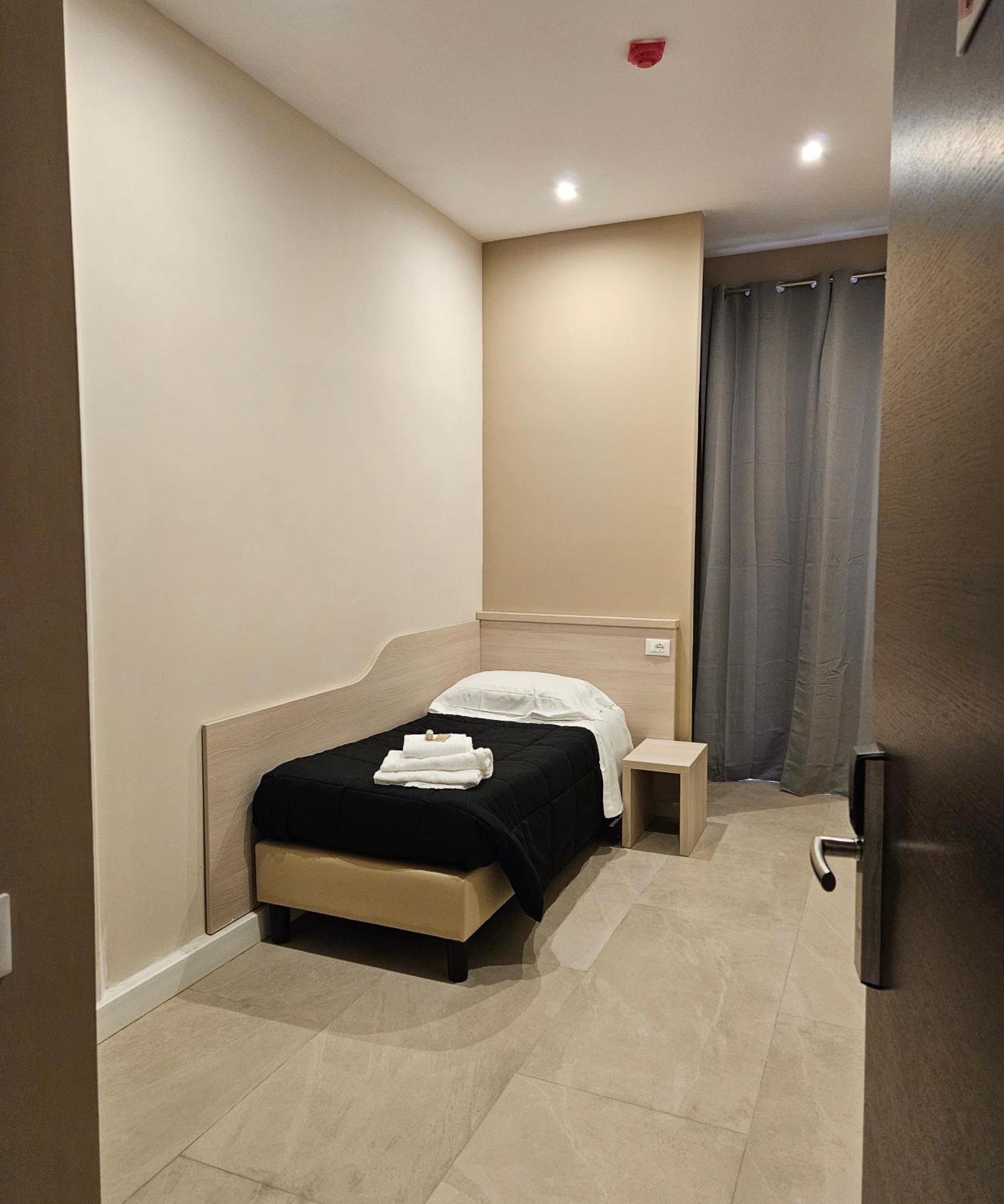 Single Room,1658775714:JPEG